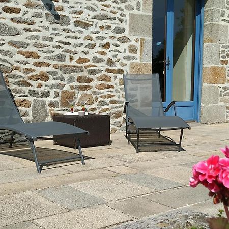 La Maison Bleue Saint-Sauveur-des-Landes Экстерьер фото